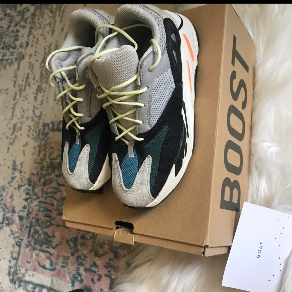 Yeezy Kids OG 700
